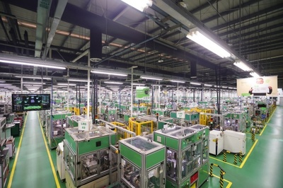 數(shù)智引擎，創(chuàng)新驅(qū)動——上海施耐德工控以智能化鑄造燈塔工廠新標(biāo)桿